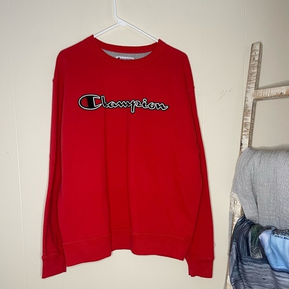 Red Champion Crew Neck Sweatshirt - Size L - Picture 1 of 3